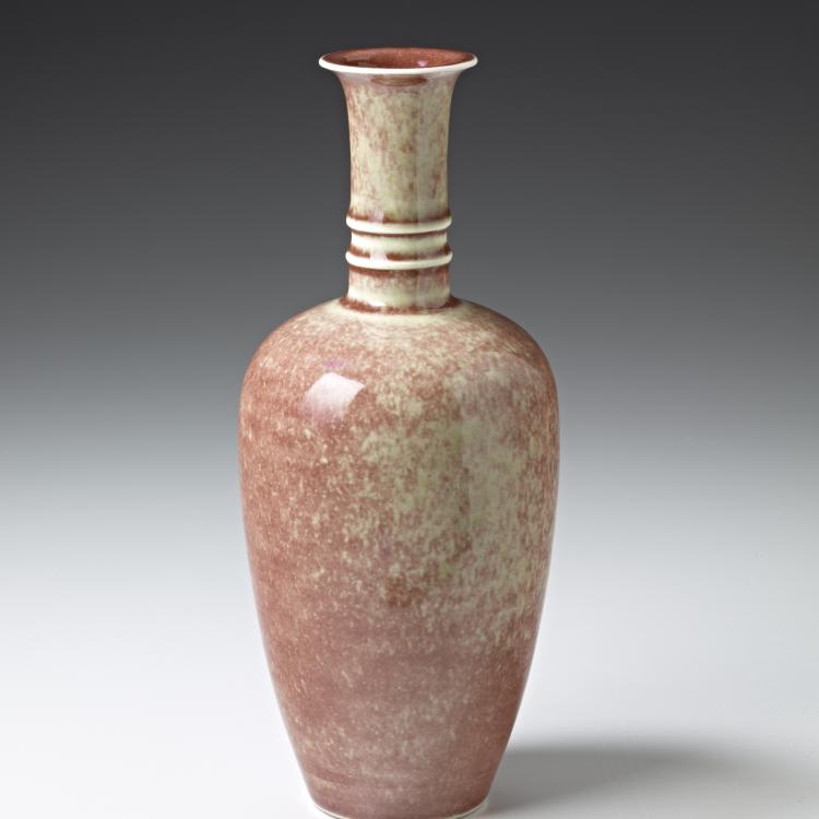 Vase with peach-bloom glaze