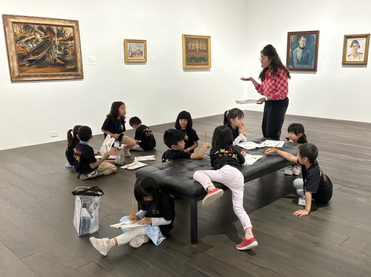 Class in a gallery