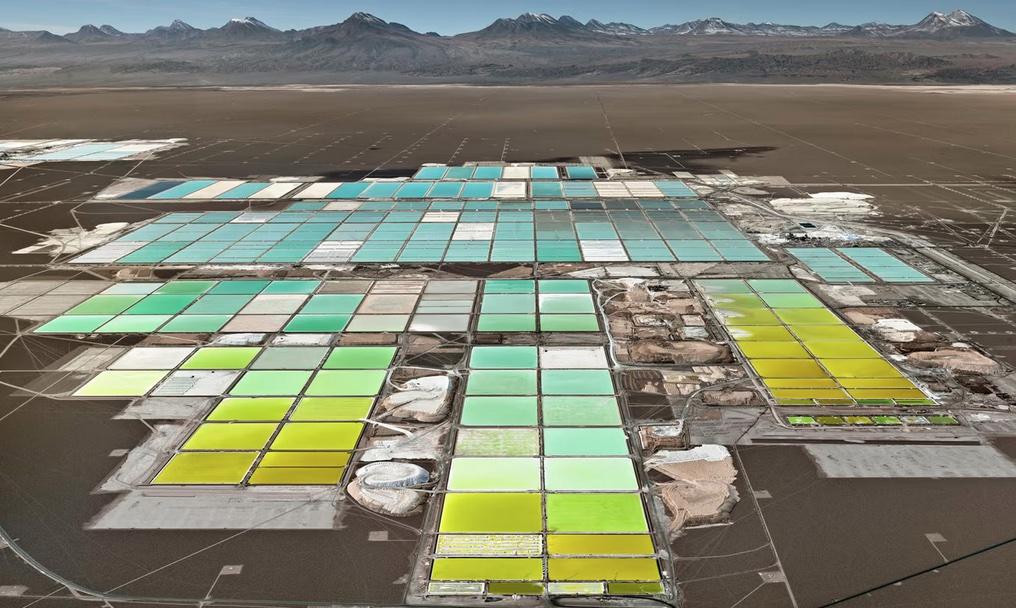 An image of a salt mine in Chile